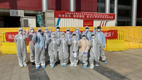 2401fc68e91f4e2faf8311bfdd8deb2f.jpg 6.jpg