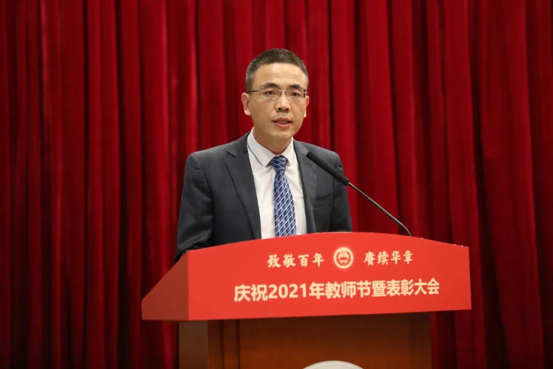 0797abd5871c45f5a7f6f3d11cfae062.jpg 4.jpg