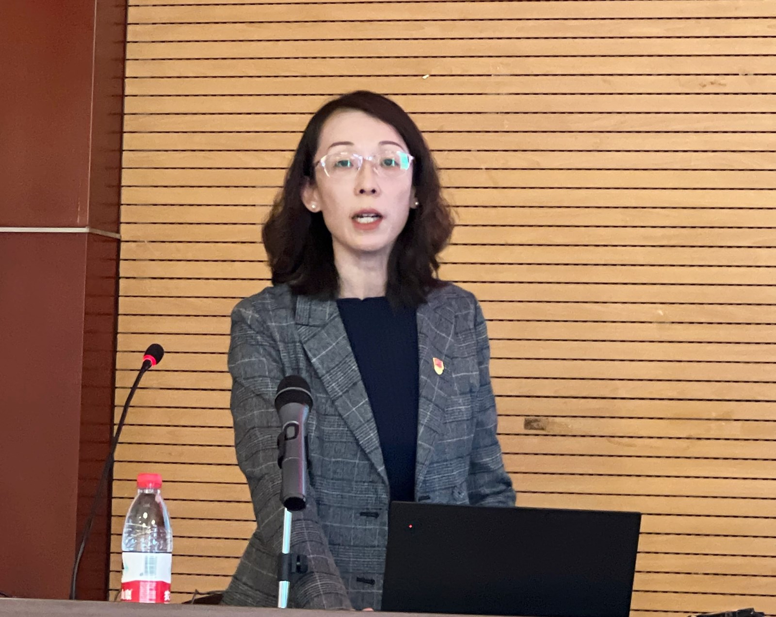 冯书记.jpg 冯书记.jpg