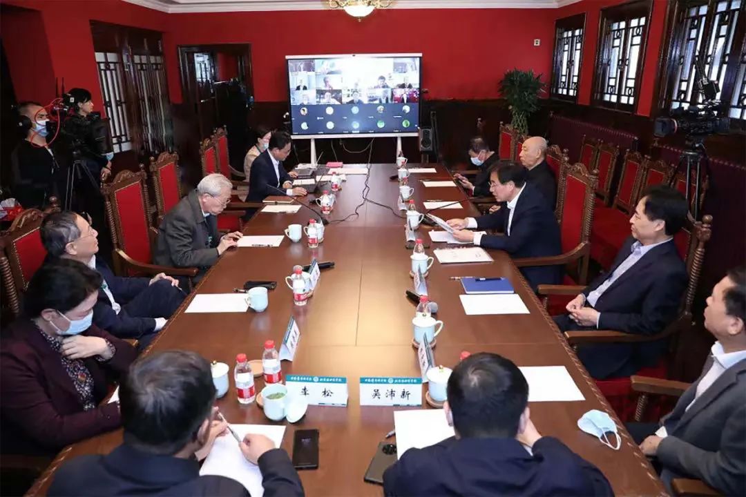 e5e79b6e772d4a65bf3b3f45d40515ee.jpg e5e79b6e772d4a65bf3b3f45d40515ee.jpg