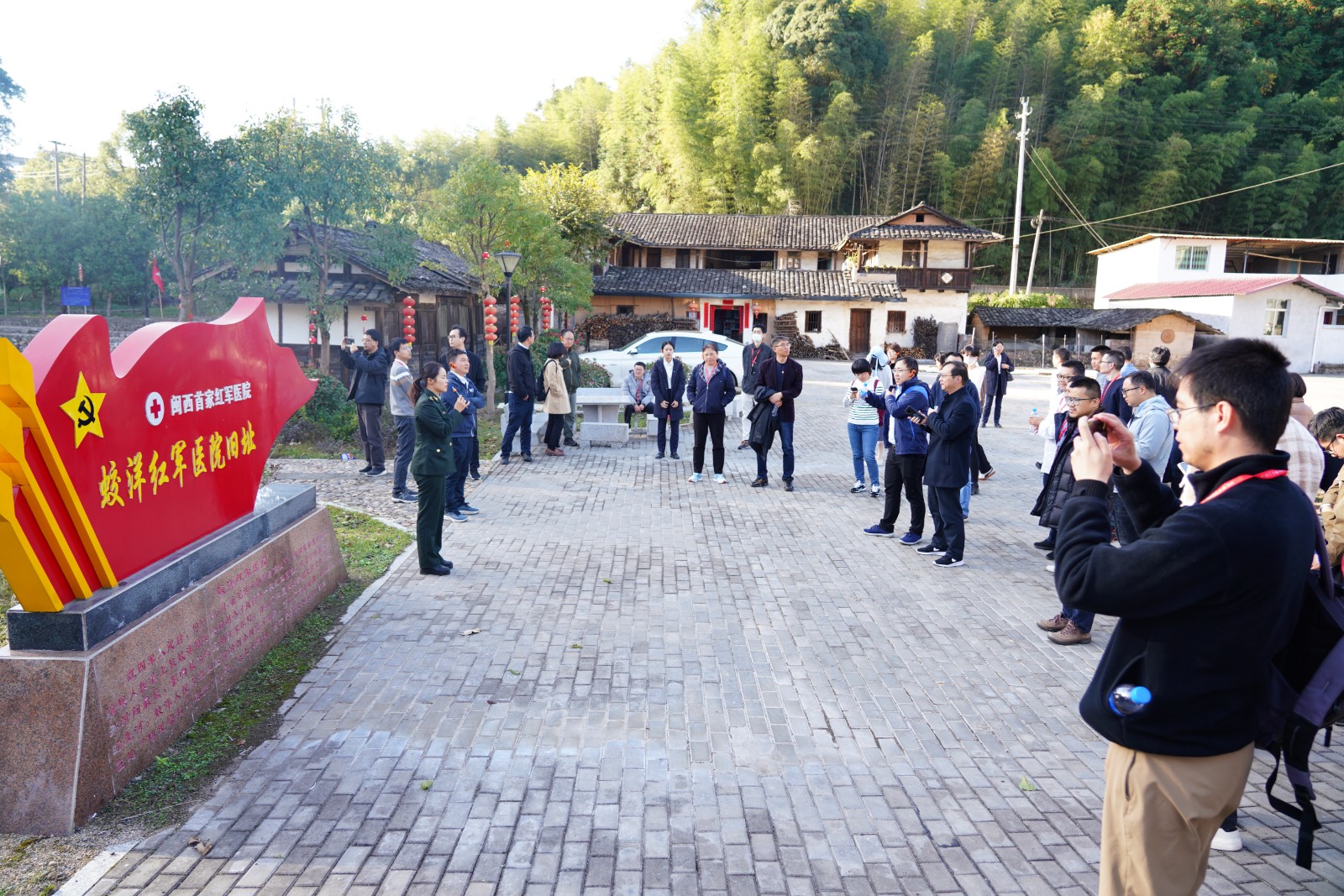 参观蛟洋红军医院旧址.JPG 参观蛟洋红军医院旧址.JPG