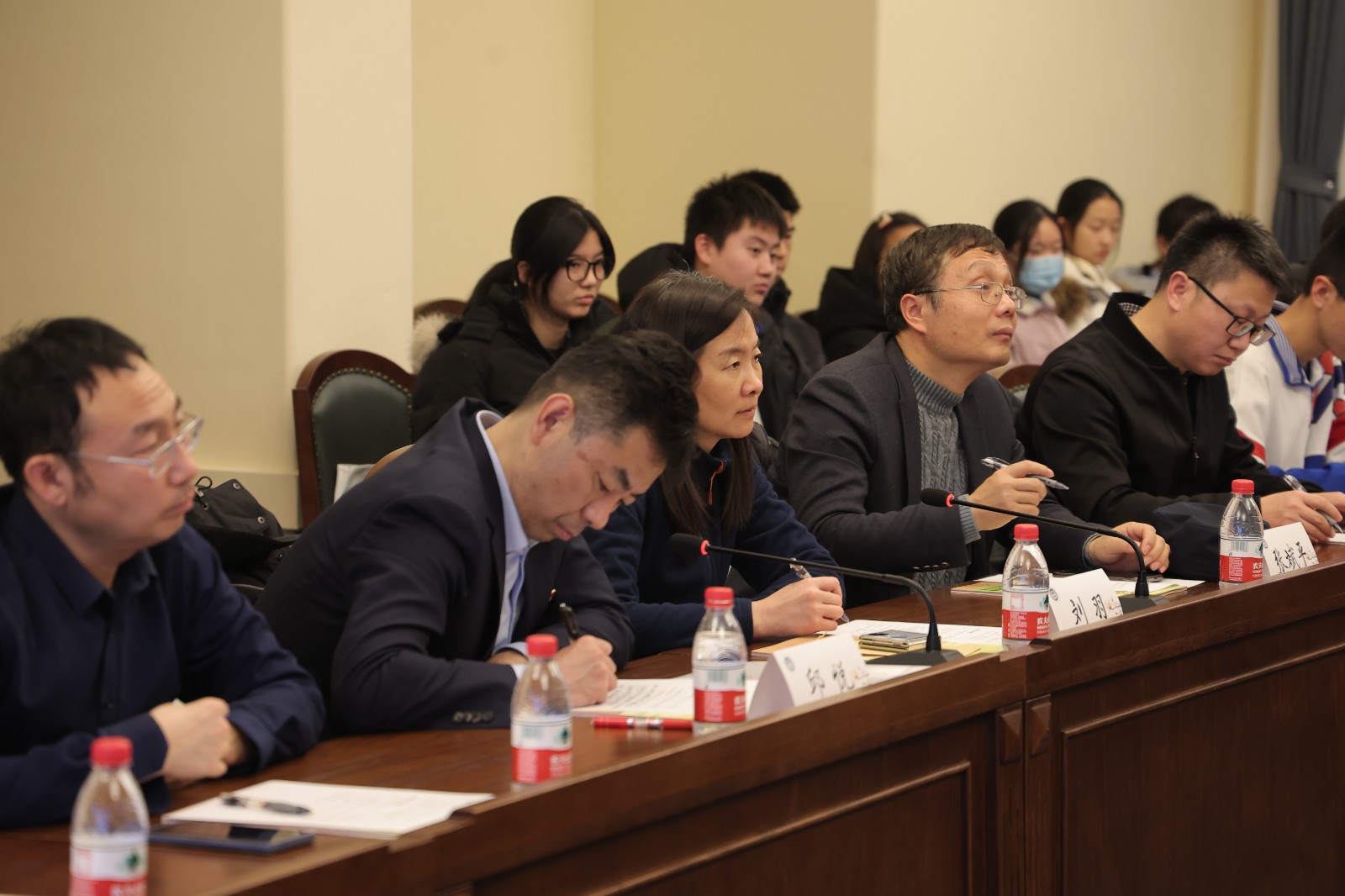 交流2.jpg 交流2.jpg