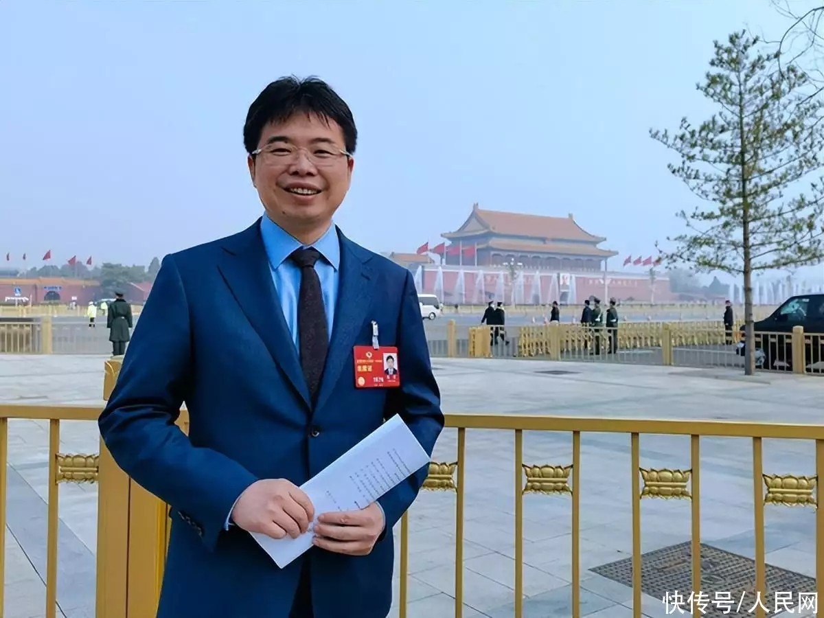 赵宏委员.webp.jpg 赵宏委员.webp.jpg