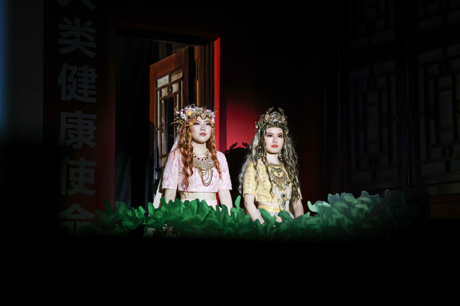 剧照2.jpg 剧照2.jpg