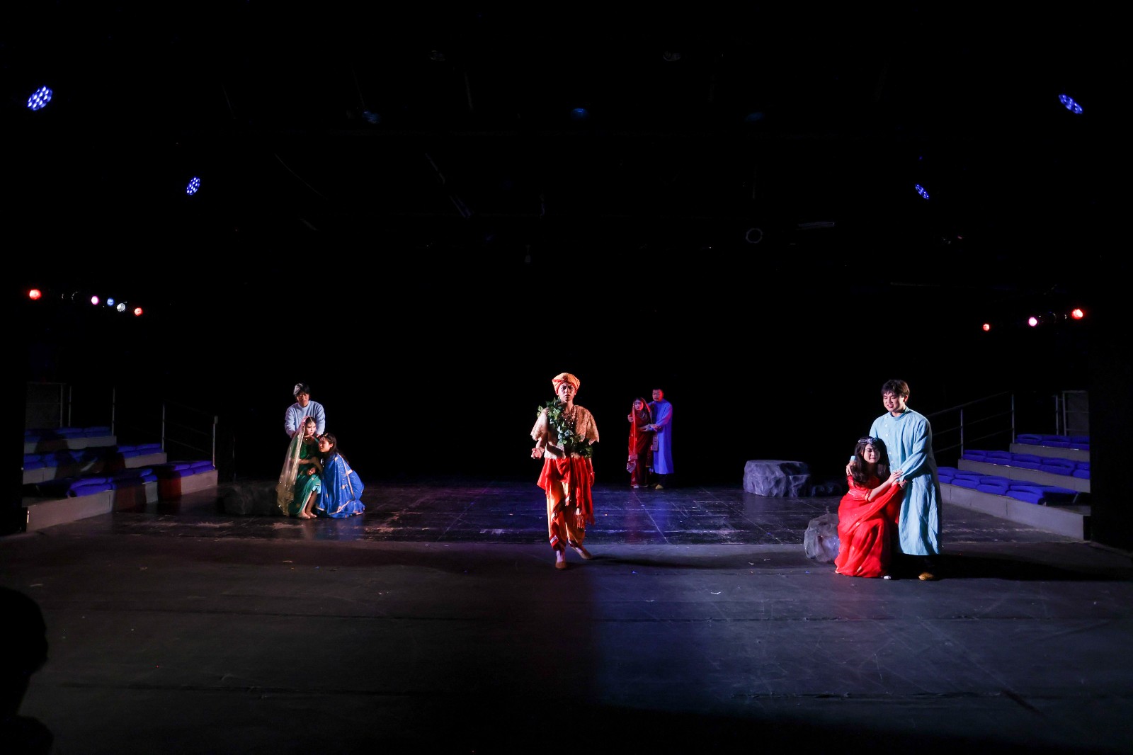 剧照4.jpg 剧照4.jpg