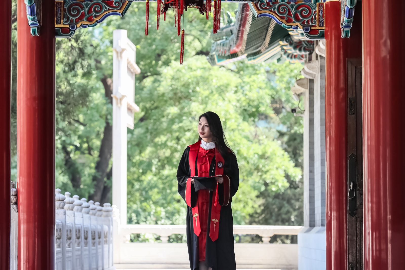 栏杆红色.jpg 栏杆红色.jpg