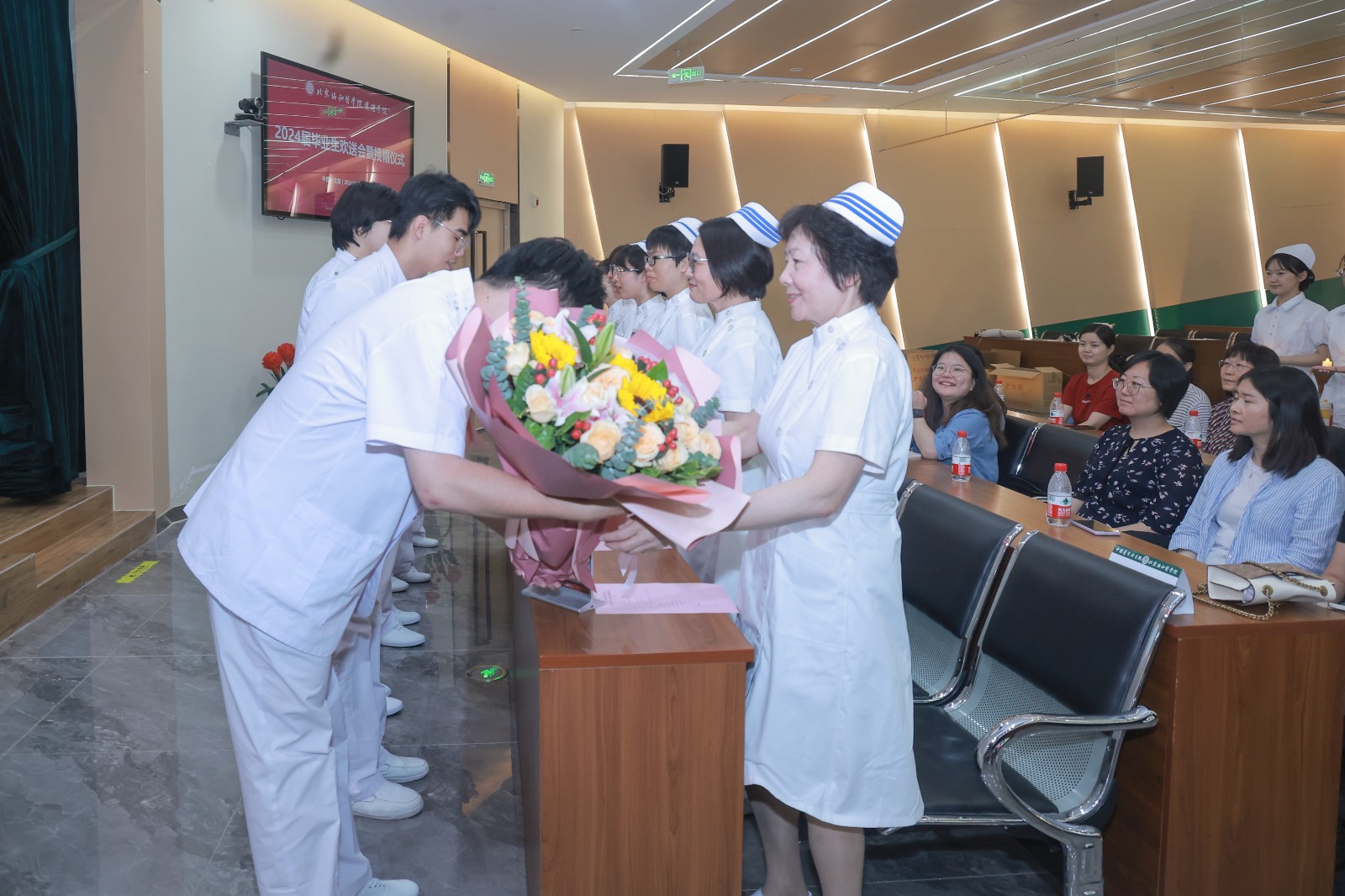 献花2.jpg 献花2.jpg