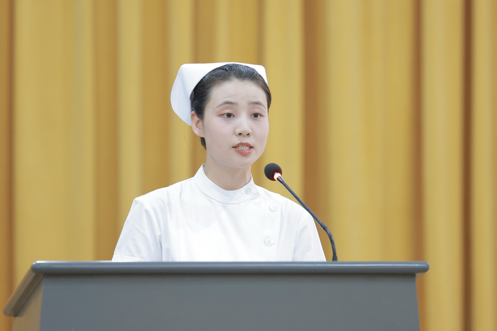 学生发言.jpg 学生发言.jpg