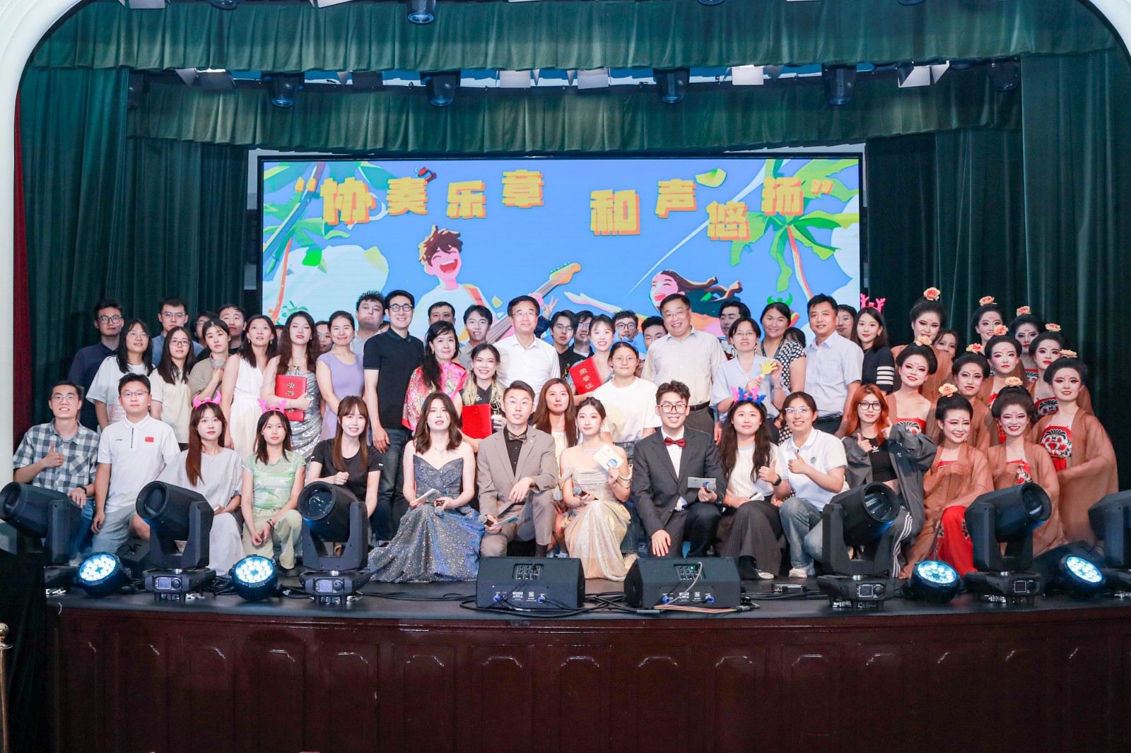 AN6I5644拷贝2.jpg AN6I5644拷贝2.jpg