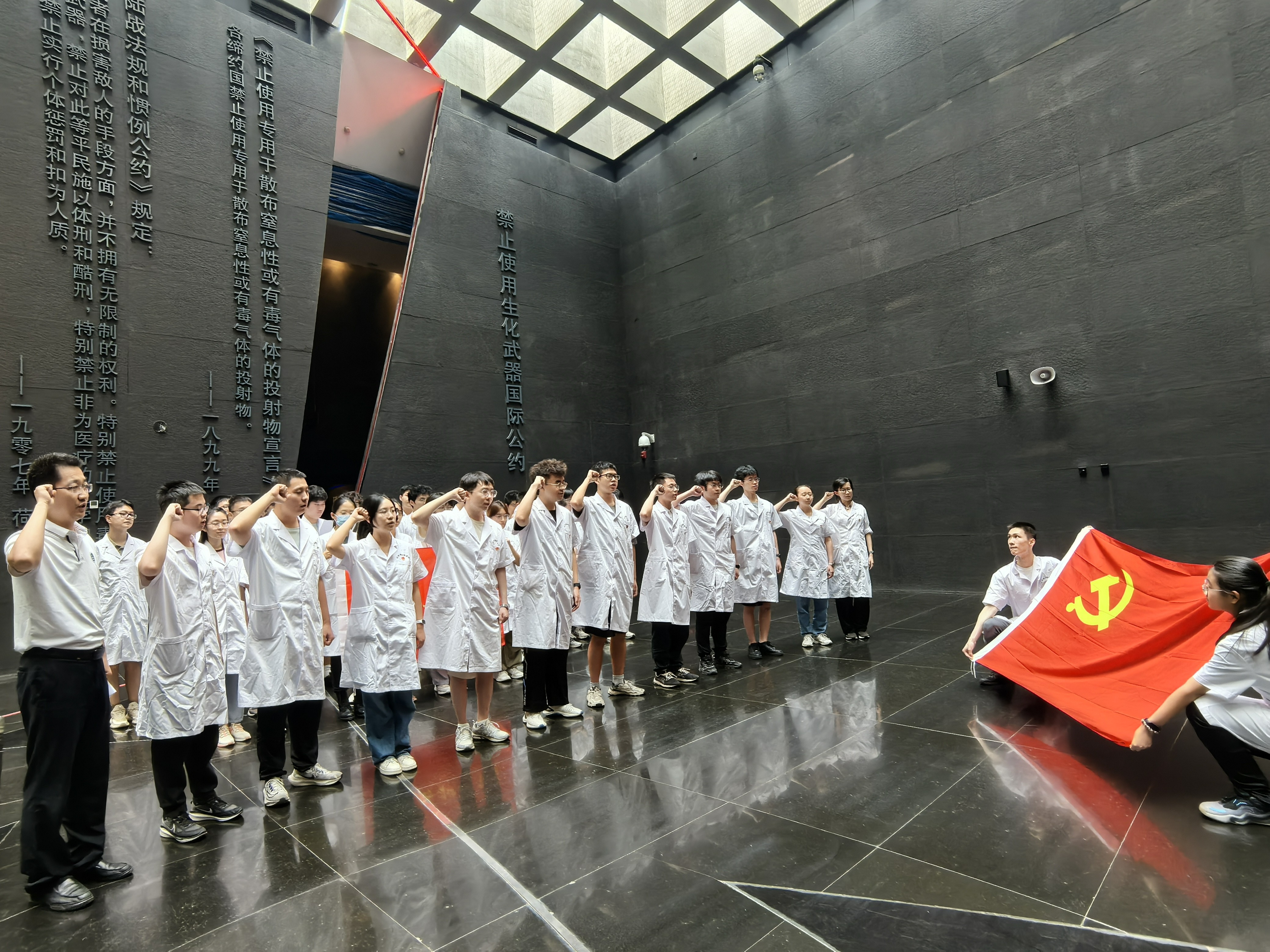 99e67f81f86d46d59d7f0f9994775b5f.jpg 99e67f81f86d46d59d7f0f9994775b5f.jpg