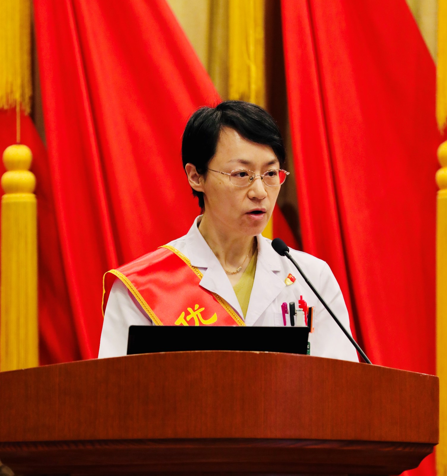 薛华丹.jpg 薛华丹.jpg