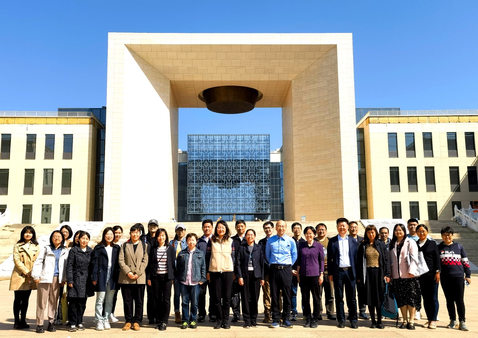 合影.jpg 合影.jpg