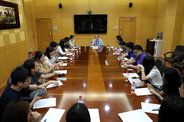 座谈2 学生_副本